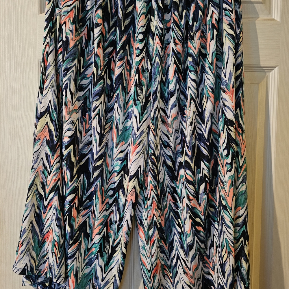 Sew In Love Multicolor Chevron Capris